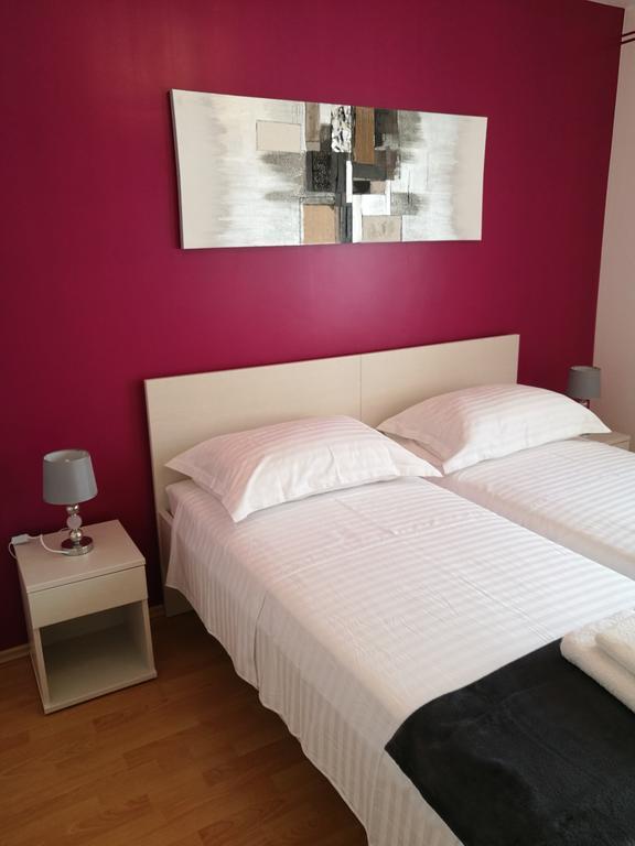 Apartments Benika Бол Экстерьер фото
